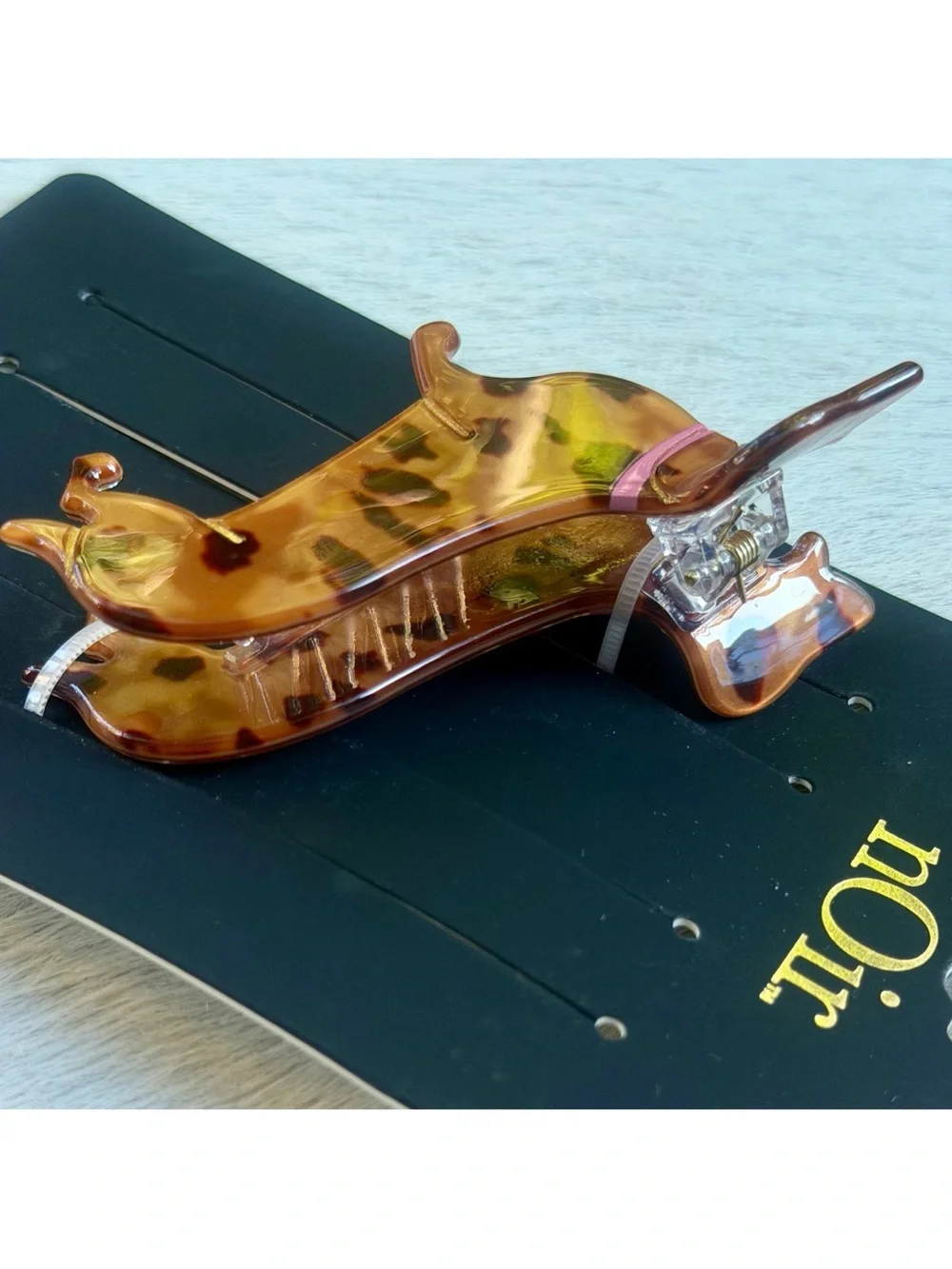 Noir Dachshund Acrylic Hair Claw Clip Brown Eclectic Y2K Cute Dog Lover Gift NWT